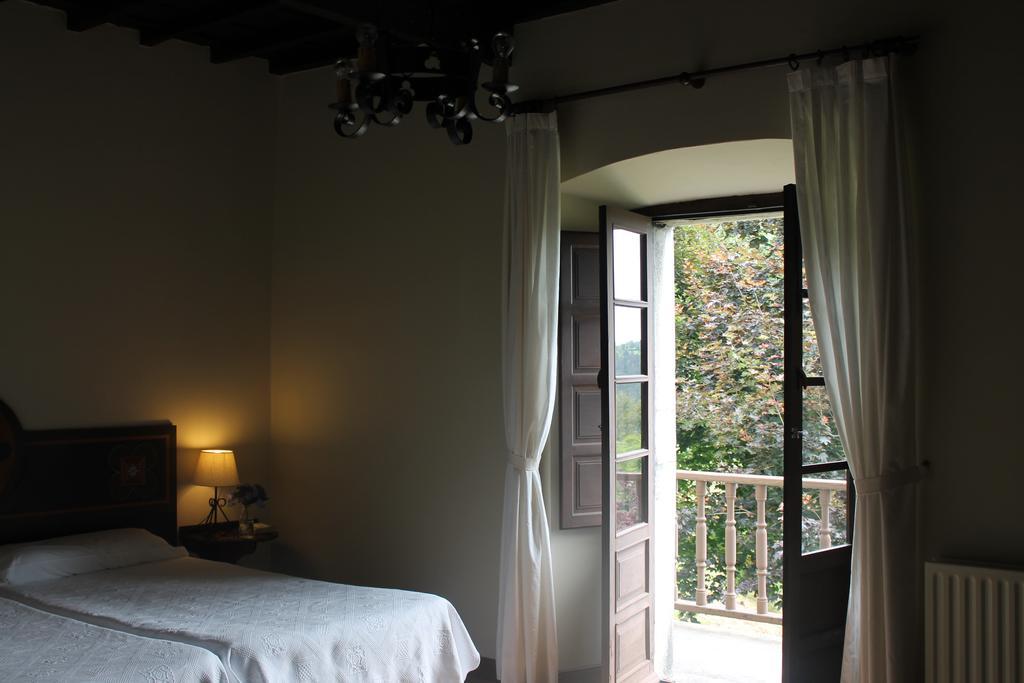 Hotel Palacio Conde Toreno サラス 部屋 写真